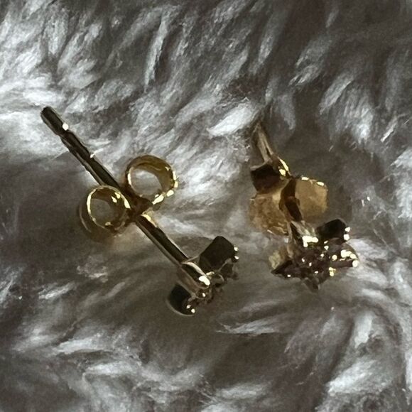 Nordstrom SE Fine 14K Gold Plated Diamond Pave Star Stud Earrings - 0.10 ctw - Picture 4 of 6